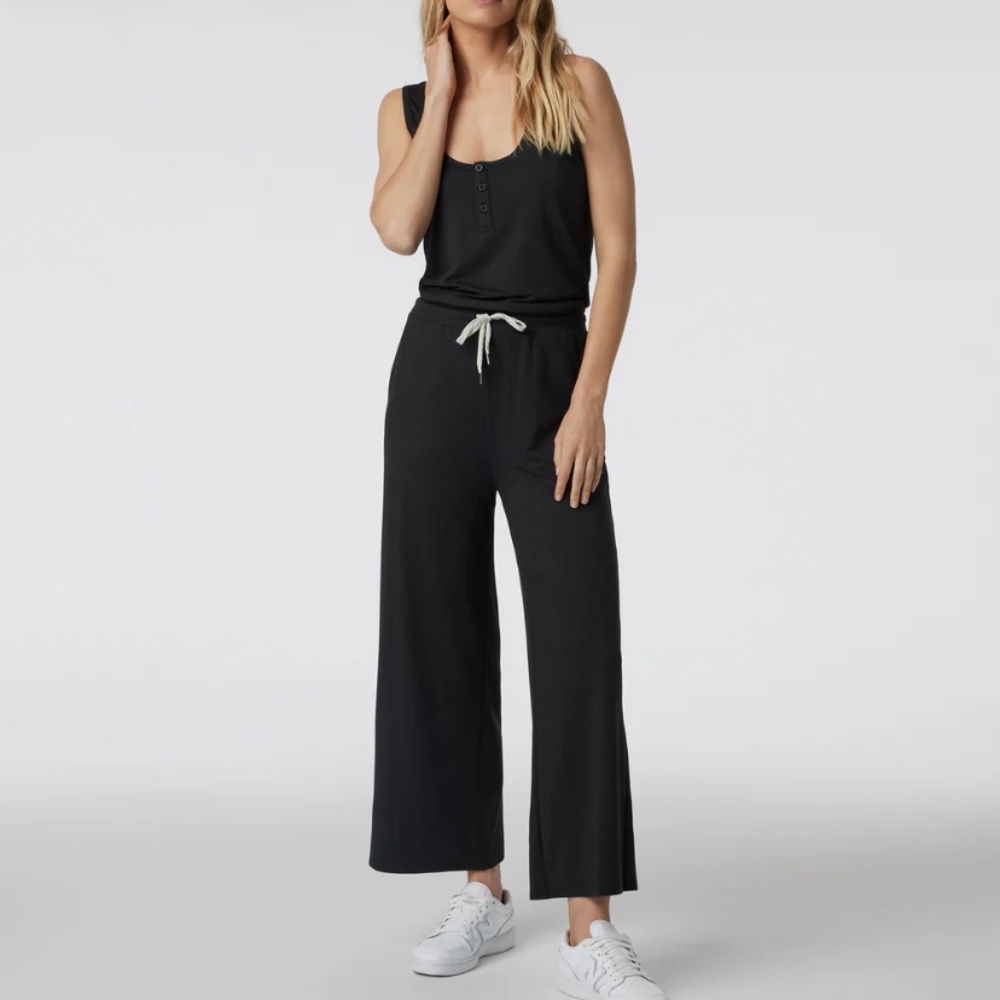 Vuori black jumpsuit (without Henley buttons) XL super soft.